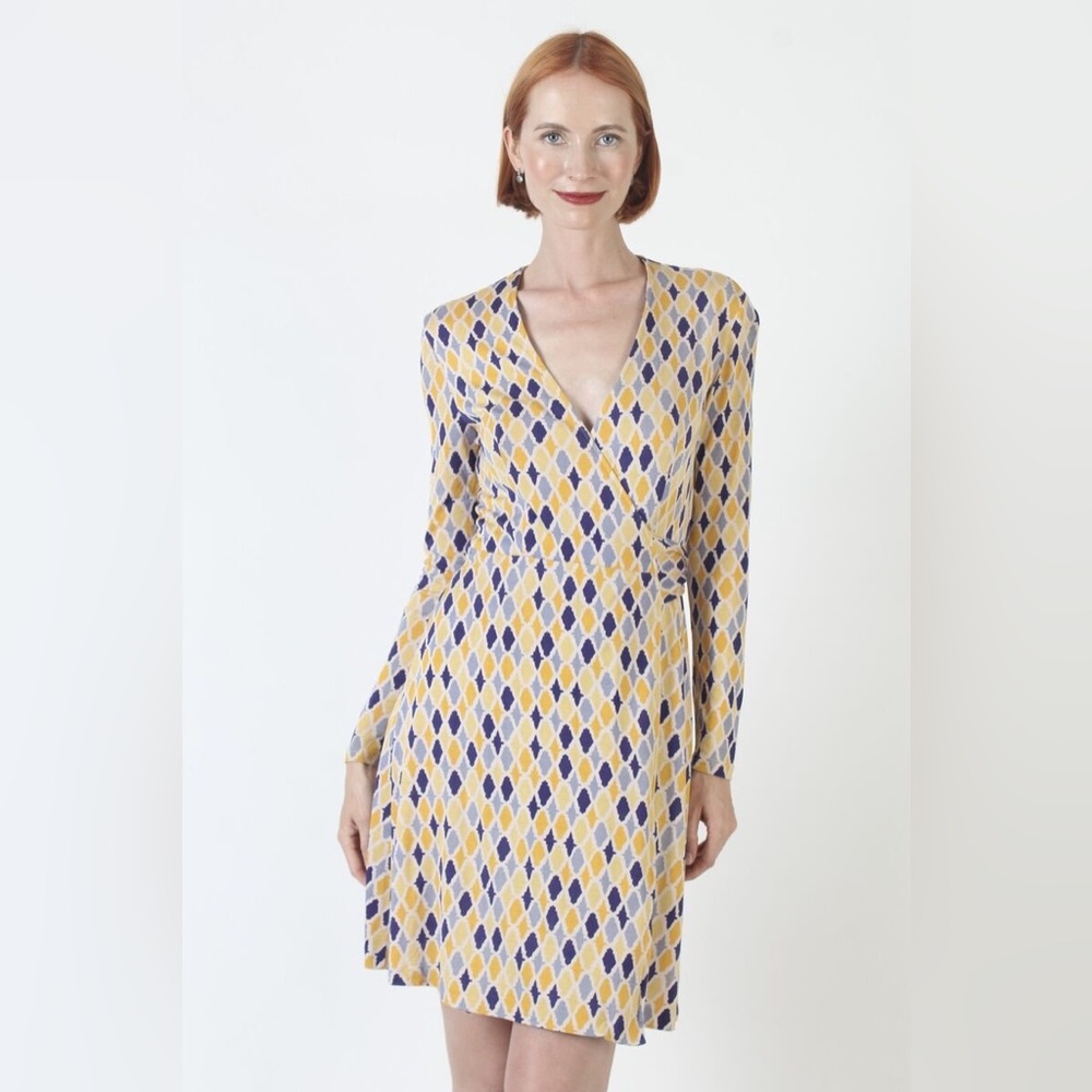 Diane Von Furstenberg Geometric Pattern, Vintage 80’s Silk Wrap Dress Size 6